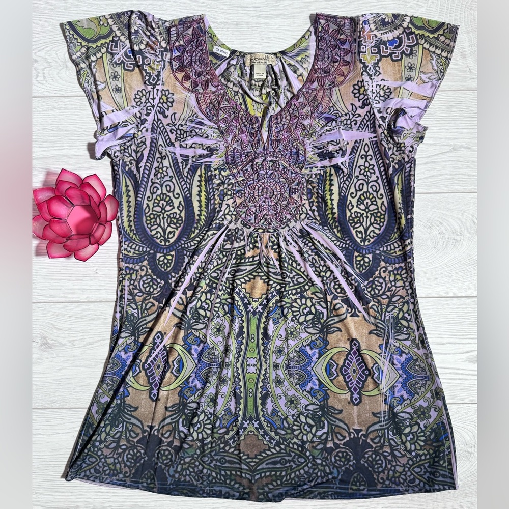 One World Short Sleeve Top - Size Large